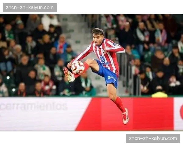 战术板：赫罗纳主场迎战马竞，预计将上演一场极致的中场绞杀与节奏对决